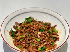 干豆角炒土猪肉-老湘亲·品鉴湘菜(湖里店)
