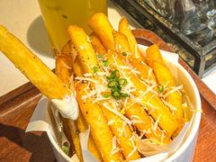 -阿妮叶李(光谷世界城店)