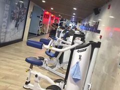 -美格菲健身(外滩店)