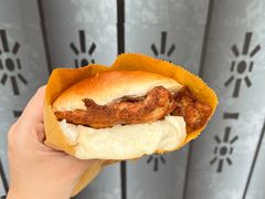 炸猪扒包-丹麦饼店