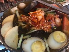 -马路牙子烧烤音乐酒馆(望京店)