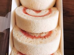 酸奶草莓卷-好利来(革新店)