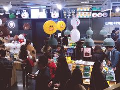 -LINE FRIENDS Garosu-gil Flagship Store