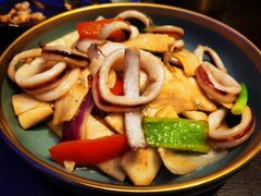 杏鲍鱼菇炒中卷-钳真多钓虾馆·小龙虾海鲜烧烤(九六广场店)