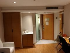 -全季酒店(重庆李子坝牛角沱地铁站店)