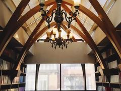 -钟书阁(松江泰晤士小镇店)