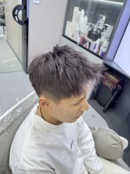 -宫铭烫发染发接发店