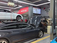 -爱车行 奥迪 奔驰 宝马 保时捷 路虎 专业 维修保养 原厂 奥迪改装升级 中心(静安店)