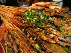 -何师烧烤Pro ·江湖川菜·小龙虾·精酿(太古里旗舰店)
