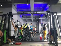 -AK健身普拉提拉伸私教馆(中八店)