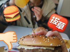 安格斯厚牛芝士堡套餐-麦当劳(军博店)