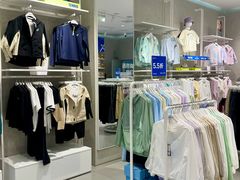 -王府井奥莱临潼小镇(临潼店)