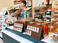 -全家便利店(愚园店)