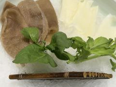 -红鼎豆捞·非遗鲍皇汤火锅(宝丰路店)