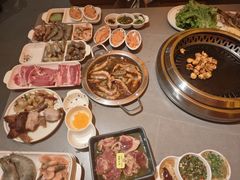 -黑金·寻焰自助百汇·烤肉·火锅(中街店)