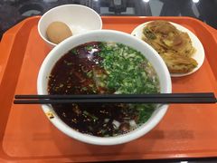 -牛一嘴·兰州牛肉面·大盘鸡(财富中心店)