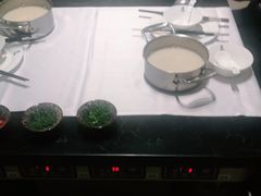 -红鼎豆捞·非遗鲍皇汤火锅(宝丰路店)