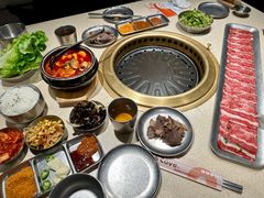 -蚂蚁洞·烤肉大营地(上海静安大悦城店)