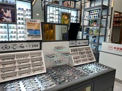 -回瑞眼镜·蔡司·依视路官方授权店(广益路万达店)