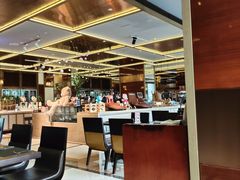 -大中华希尔顿酒店-念自助餐·嗨啤·小龙虾