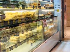 -白玉兰食品甜凤店(合生汇店)