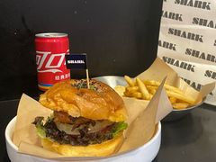 土耳其香料烤鸡汉堡-shark burger·鲨鱼汉堡(交子大道店)