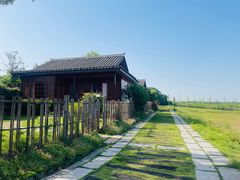 -梁子湖东篱老屋生态庄园
