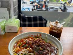 特色三合一-手擀菠菜面(西康路店)