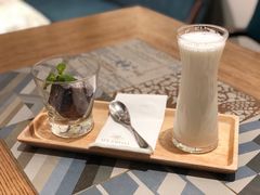朱古力冰塊配熱奶特飲-Lex Coffee