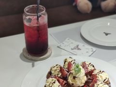 芝士冰淇淋草莓华夫-娜娜家•Nana’s restaurant (爱琴海店)