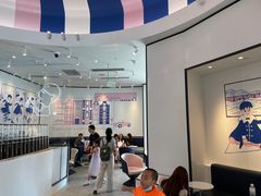 -喜茶(迪士尼小镇DP店)