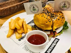 -LO CALCOW卡路力轻食主义餐厅(陆家嘴店)