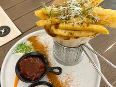 -Mark&Mars Restaurant