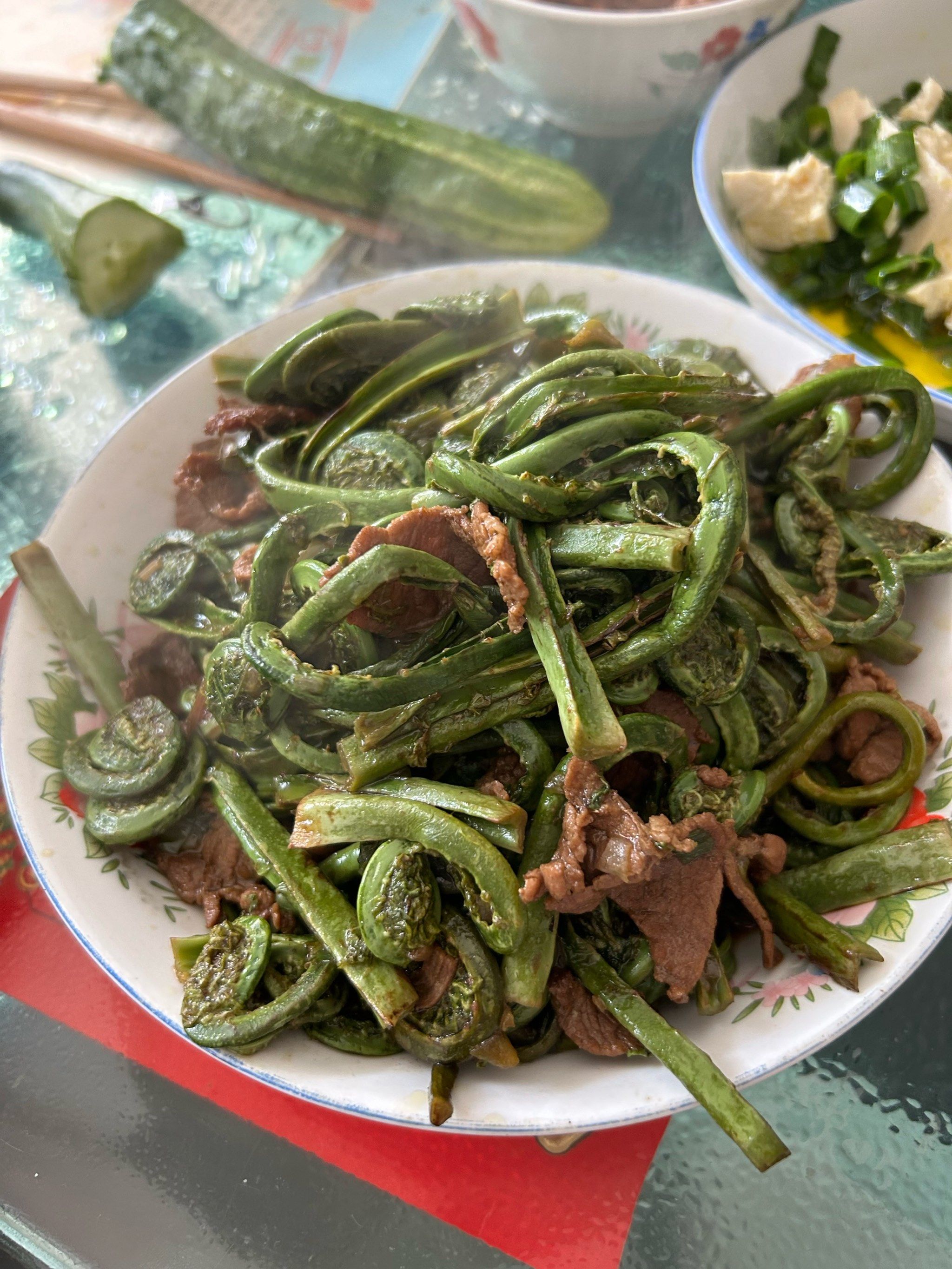 野菜根炒肉丝