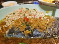 酱椒蒸鱼头配手工面-雀蓝川菜(奥体广场店)