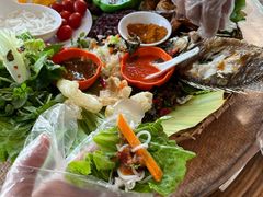 -沐毫傣泐云南菜孔雀宴•手抓饭傣味烧烤(曼听公园店)