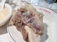-三人行骨头王火锅(长寿店)