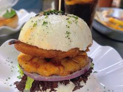 青咖喱菠萝烤鸡腿堡-shark burger·鲨鱼汉堡(交子大道店)