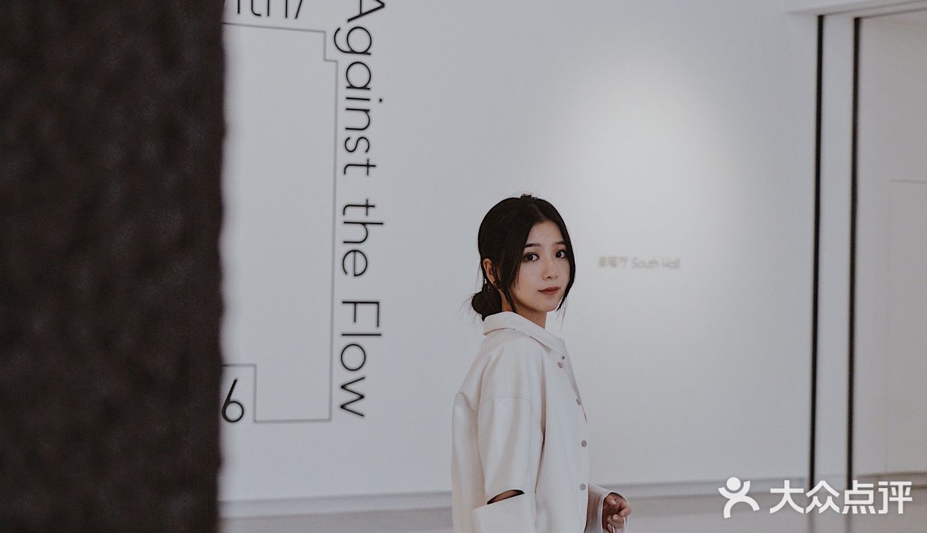 南京看展🤳漫步云端在52层的空中美术馆