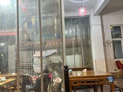 -茅屋大酒店