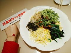 -老码头黑皮肘子锅包肉(赣水路店)