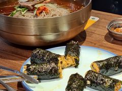 -明洞阿姨·韩式酱蟹烤肉·创意料理(三元桥店)