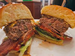 蓝纹干熟牛肉芝士汉堡-摩根扒房(桐梓林店)