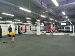 -FIGHTMAN格斗俱乐部(长宁临空店)