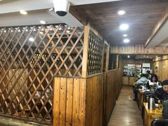 大堂-老东镇啤酒屋海鲜加工·蒸汽海鲜·海鲜烧烤(台东店)