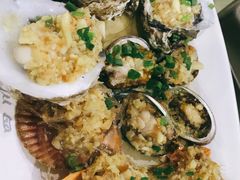 -四川小胡子海鲜(丁村万人海鲜广场店)