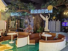-暴风岛沉浸式体验馆(百联世纪店)