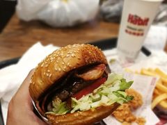-The Habit Burger Grill 哈比特汉堡(世博店)