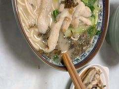 -明呈黄鱼面馆(斜土路店)