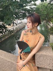 -一揽芳华汉服旗袍体验馆(拙政园店)